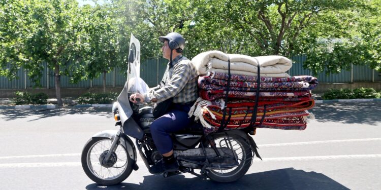 Motorbike Couriers: Wounded Bodies, Worn-Down Minds